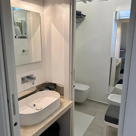 Апартаменты Suite Home Алассио